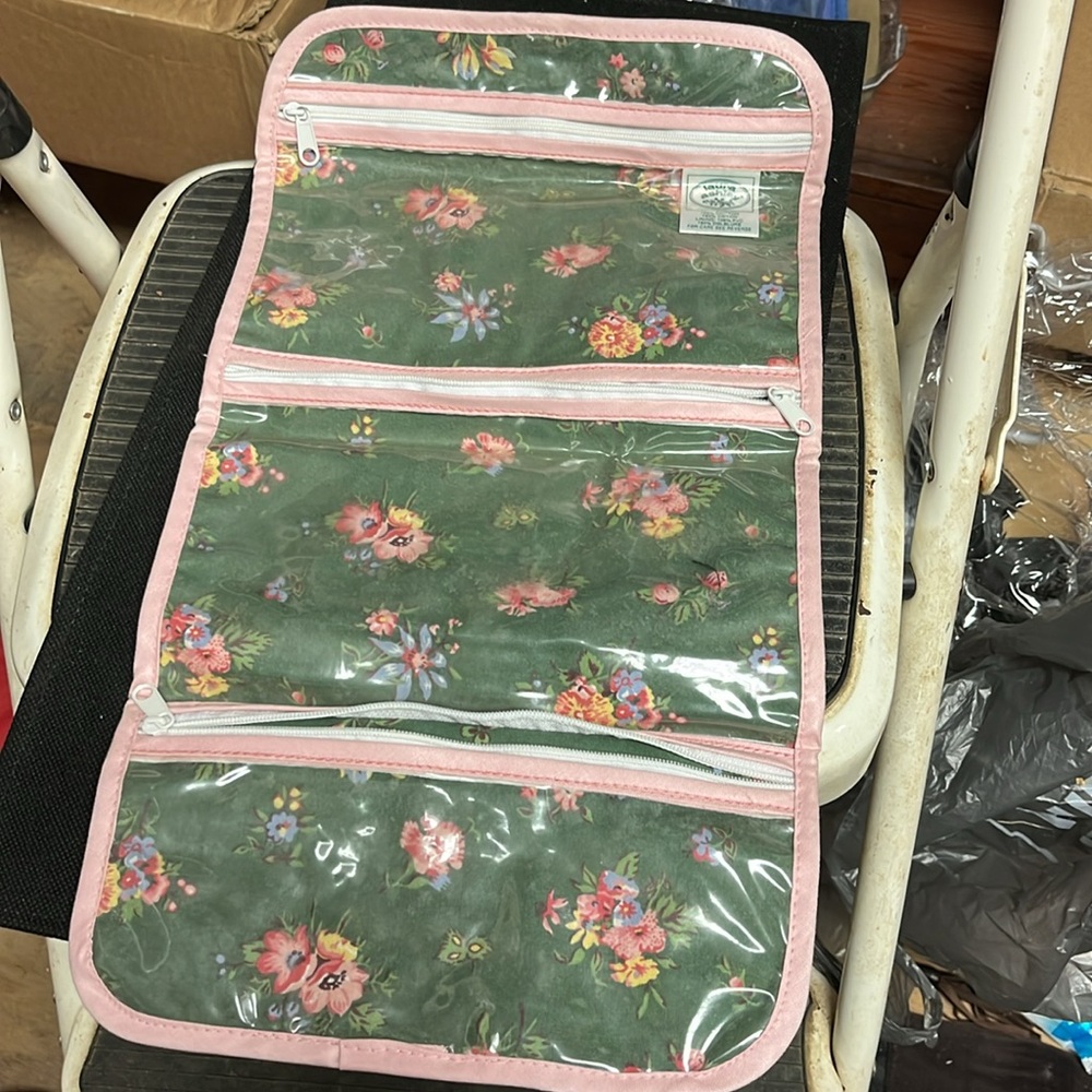 Floral Hanging Organizer Bag - Picture 2 of 4